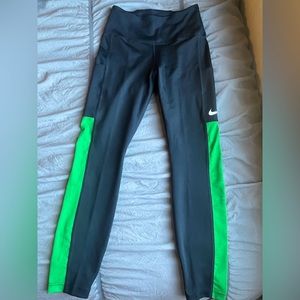 23 inch leggings brand new, nike.
